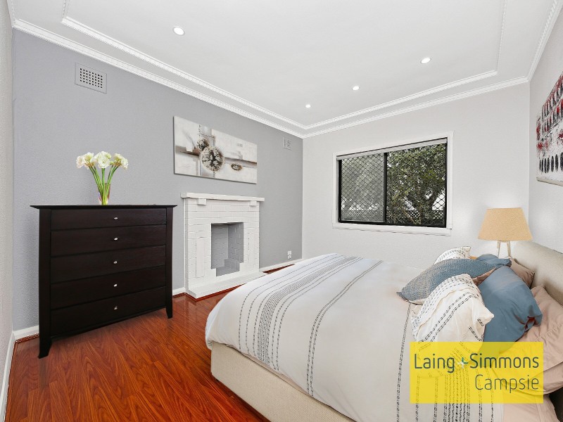 122 Roberts Road, Greenacre NSW 2190