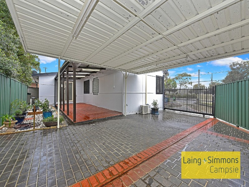 122 Roberts Road, Greenacre NSW 2190
