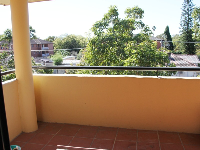 11/25 Seventh Ave, Campsie NSW 2194