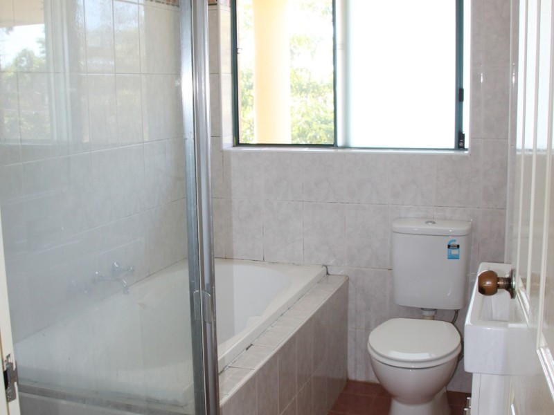 11/25 Seventh Ave, Campsie NSW 2194