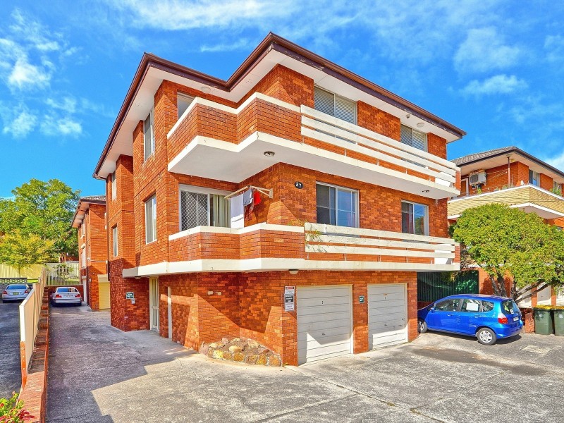 27 Cornelia St, Wiley Park NSW 2195