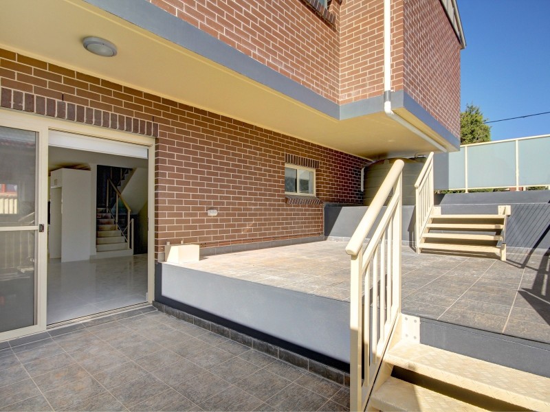 16 Nicholas Ave, Campsie NSW 2194