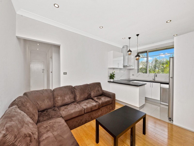 297 King Georges Rd, Roselands NSW 2196