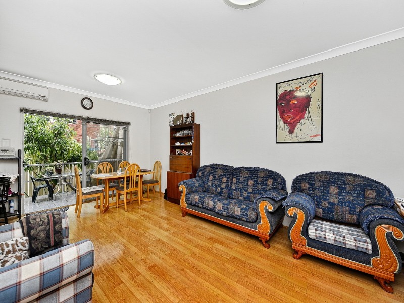 38 Fourth Ave, Campsie NSW 2194