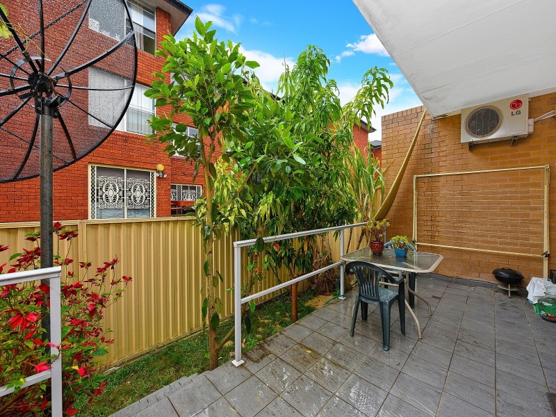 38 Fourth Ave, Campsie NSW 2194