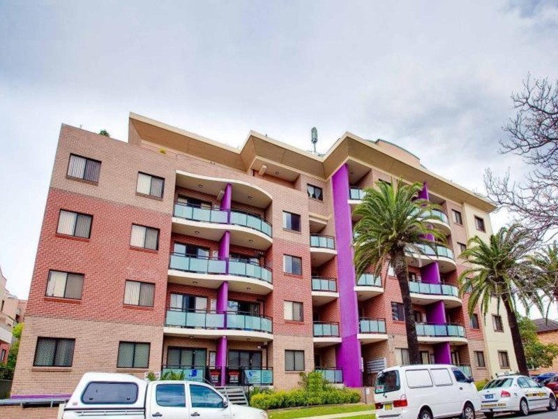 37/8 Eighth Ave, Campsie NSW 2194