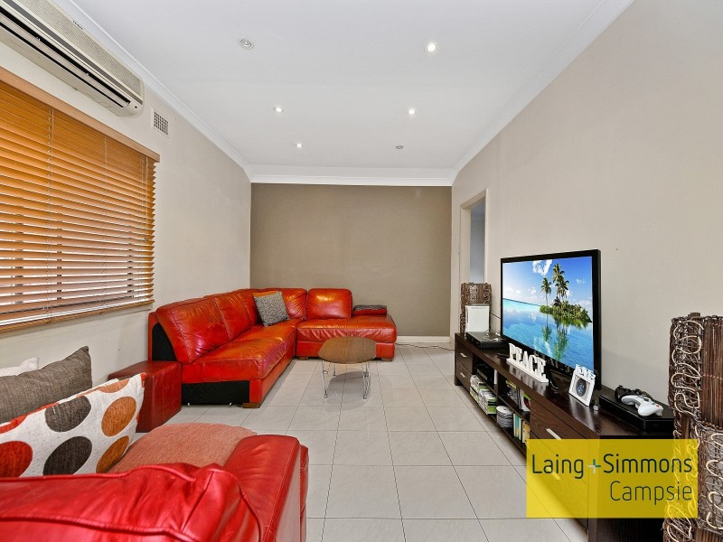 3 King Georges Rd, Wiley Park NSW 2195