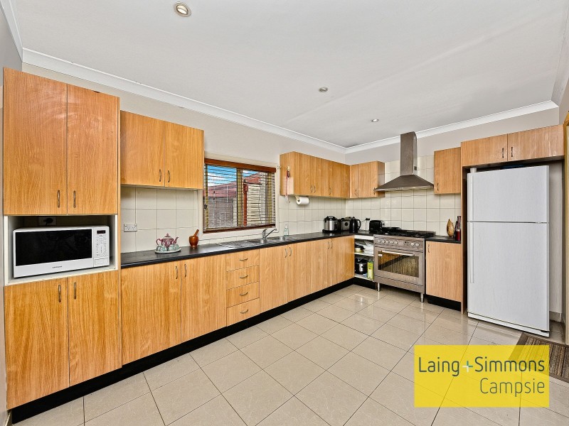 3 King Georges Rd, Wiley Park NSW 2195