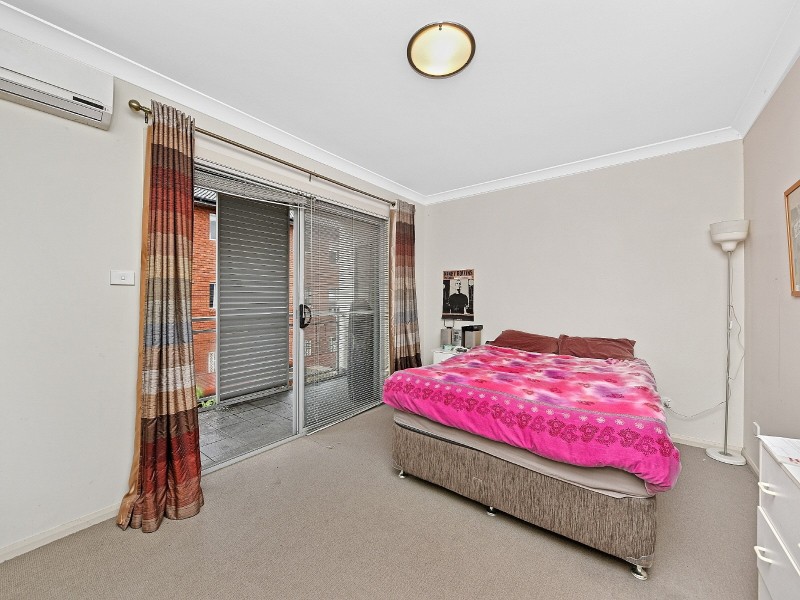 38 Fourth Ave, Campsie NSW 2194