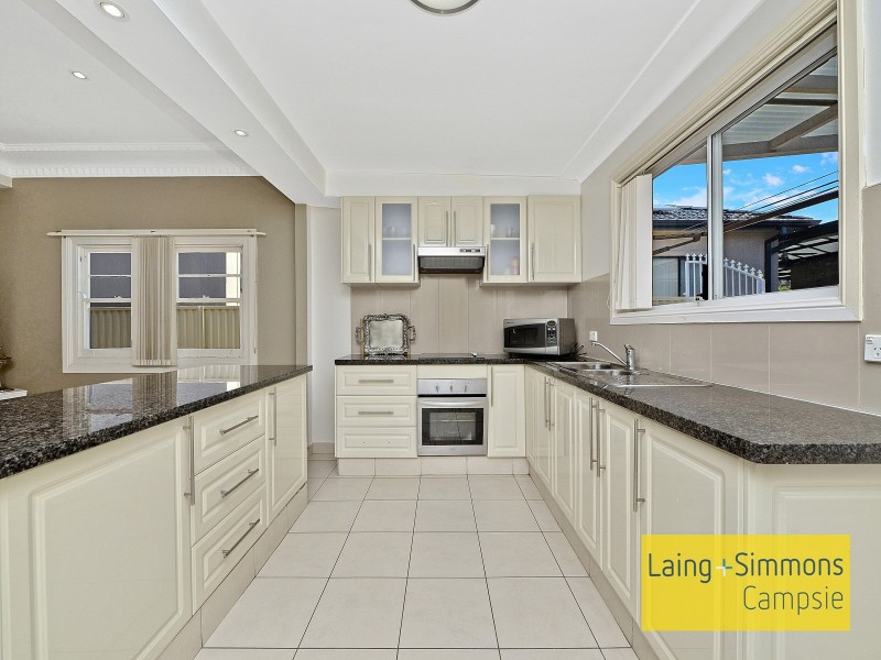 10 Buckland Street, Greenacre NSW 2190