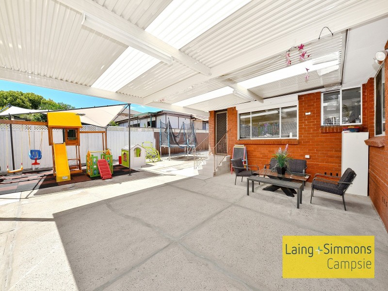 28  Napier Avenue, Lurnea NSW 2170