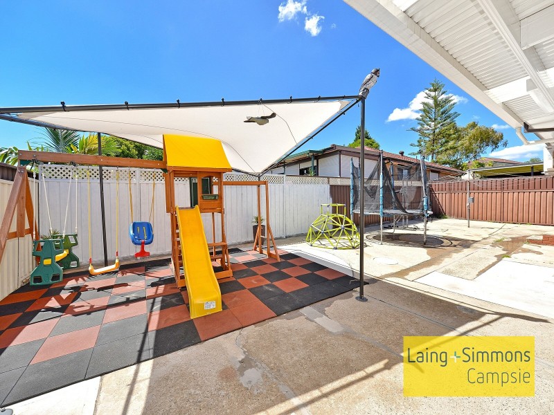 28  Napier Avenue, Lurnea NSW 2170