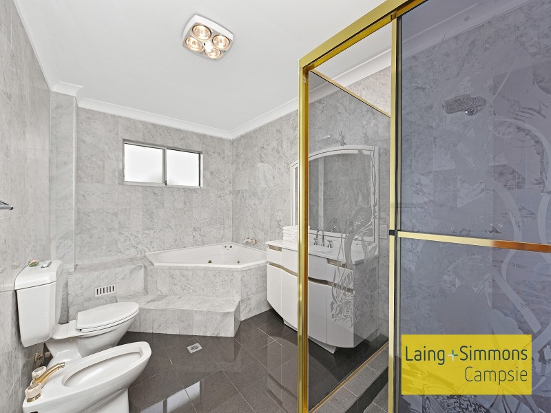 61 Knox St, Belmore NSW 2192