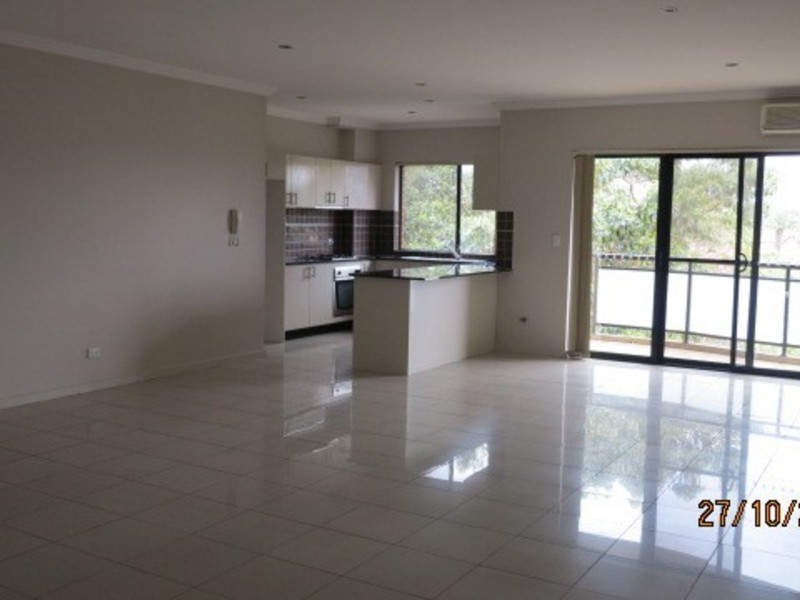 8 Eighth Ave, Campsie NSW 2194