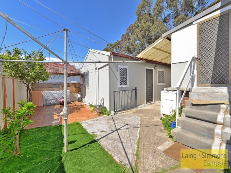 2 Lonard Ave, Wiley Park NSW 2195