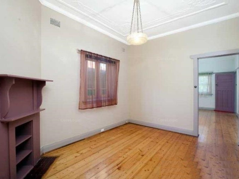 32 Viking St, Campsie NSW 2194