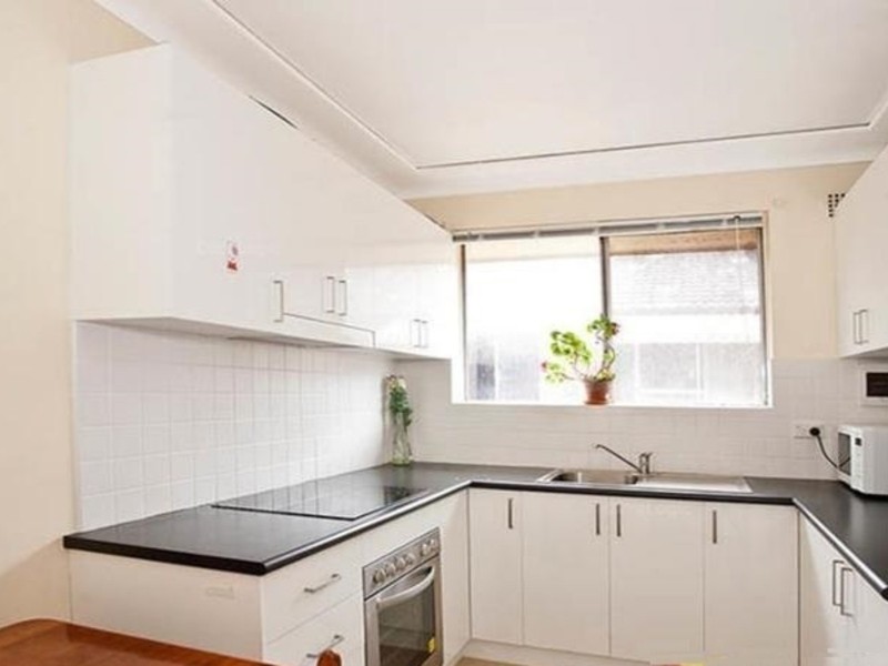 8/21 Wonga St, Canterbury NSW 2193