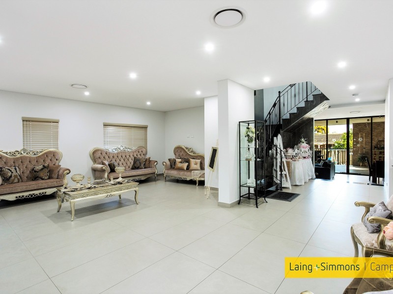 7 Endeavour Road, Georges Hall NSW 2198