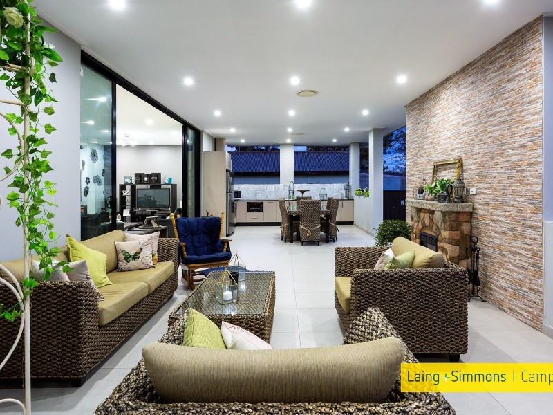 7 Endeavour Road, Georges Hall NSW 2198