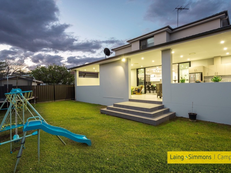 7 Endeavour Road, Georges Hall NSW 2198