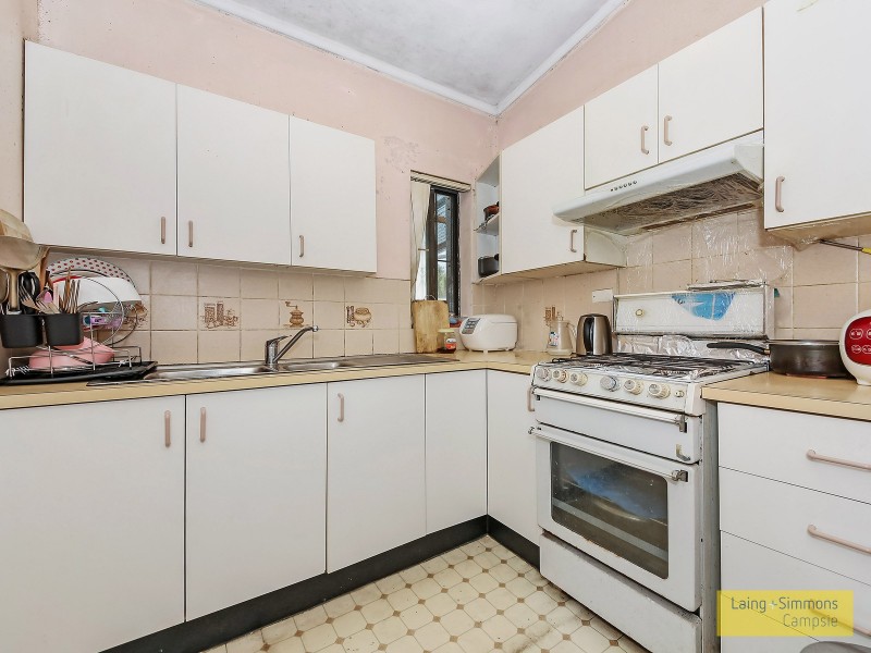 43 Fourth Ave, Campsie NSW 2194