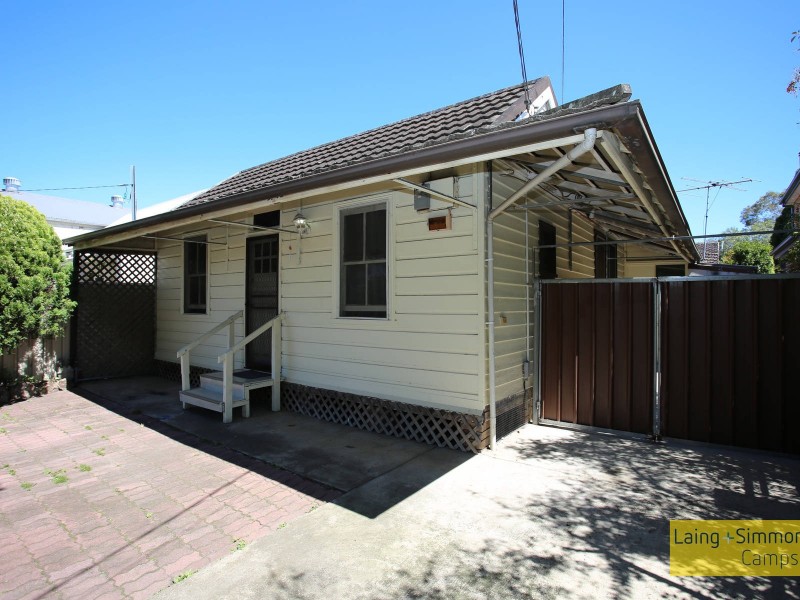 67 Windsor Avenue, Croydon Park NSW 2133