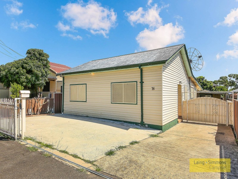 76 Benaroon Road, Lakemba NSW 2195