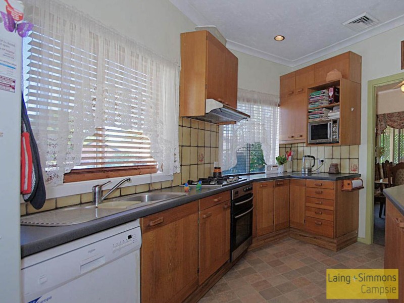 14 Kent Ave, Roselands NSW 2196