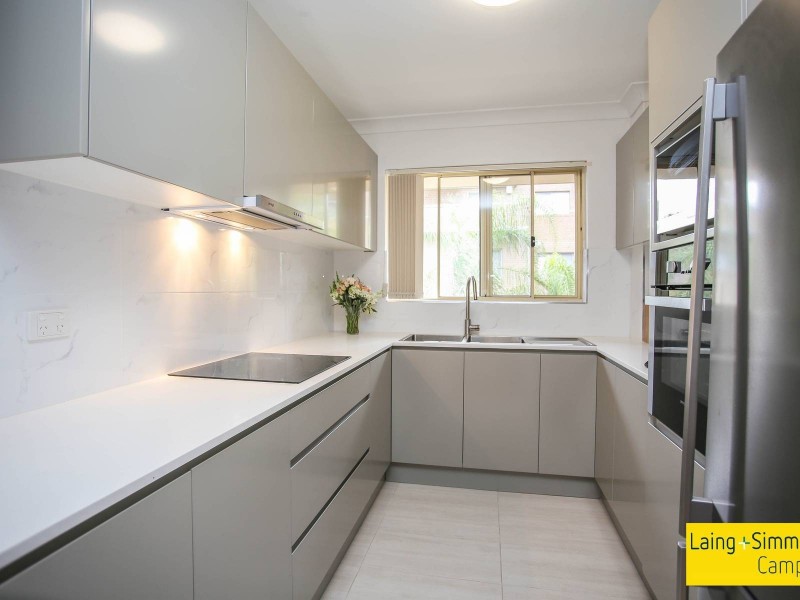 2/34  Carrington Ave, Hurstville NSW 2220