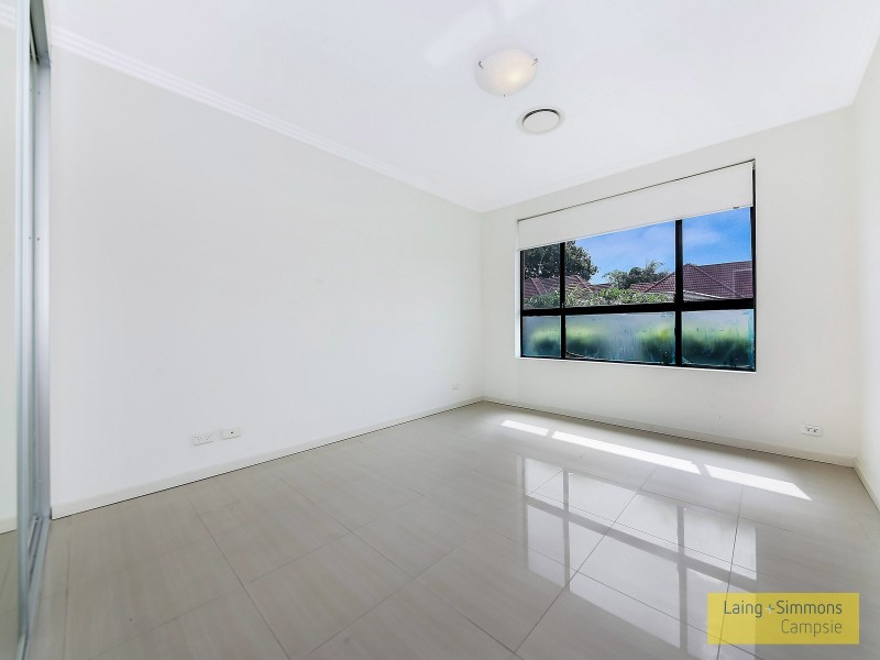 4/30 Shenton Avenue, Bankstown NSW 2200