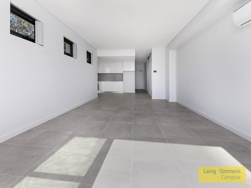 8/2A Throncraft Parade, Campsie NSW 2194