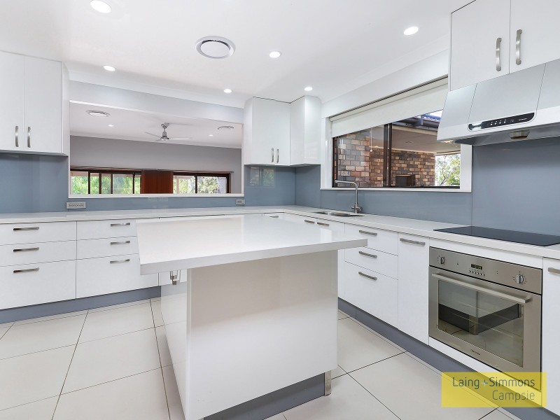 18 Hobart Place, Illawong NSW 2234