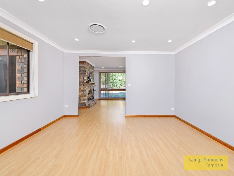 18 Hobart Place, Illawong NSW 2234