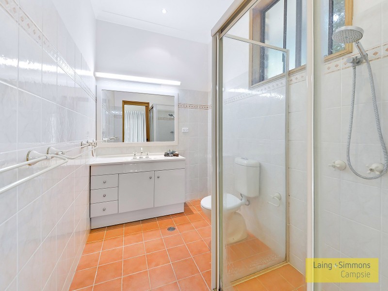 18 Hobart Place, Illawong NSW 2234
