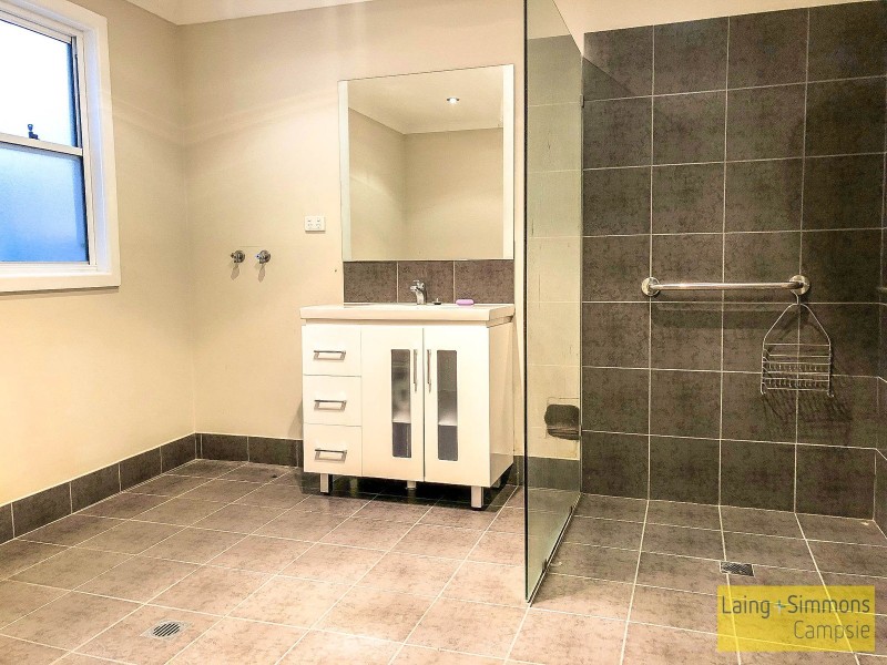 31 Clissold Parade, Campsie NSW 2194