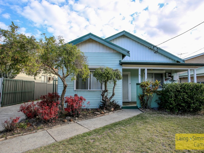62 Benaroon Rd, Lakemba NSW 2195