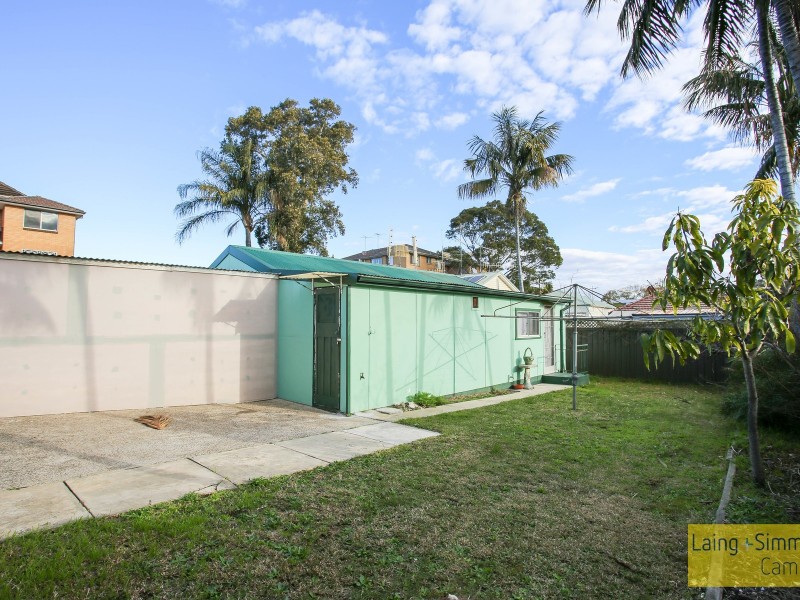 62 Benaroon Rd, Lakemba NSW 2195