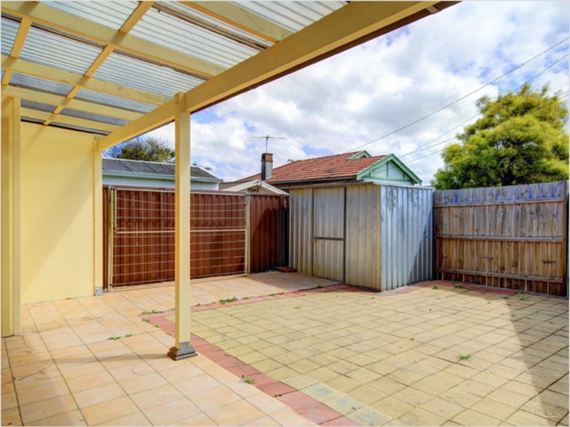1 Balmoral Ave, Croydon Park NSW 2133