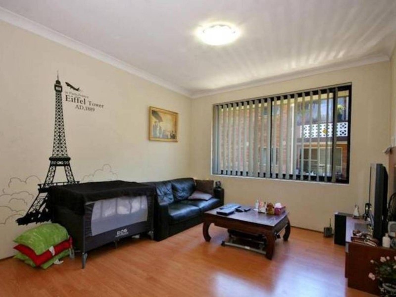 29 Fourth Ave, Campsie NSW 2194