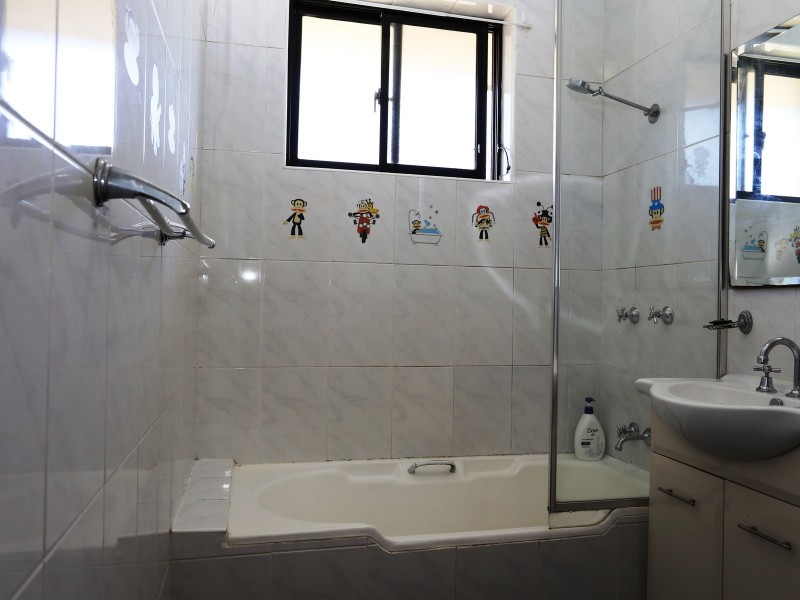 29 Fourth Ave, Campsie NSW 2194