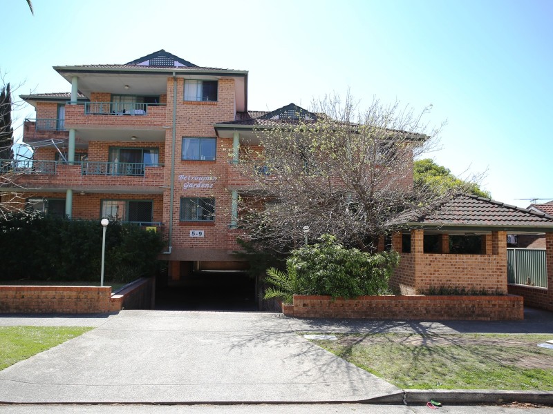 6/5 Eighth Ave, Campsie NSW 2194