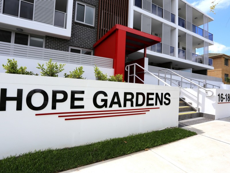 18 Ferguson Ave, Wiley Park NSW 2195