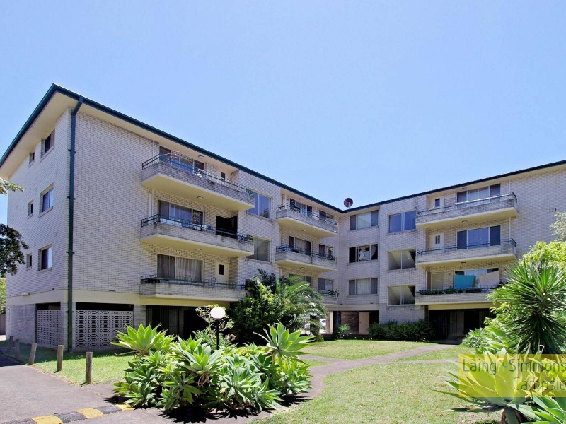 10/33 First Ave, Campsie NSW 2194