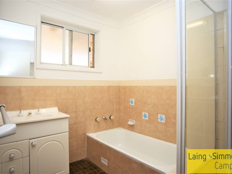 35 Cochrane Street, Minto NSW 2566