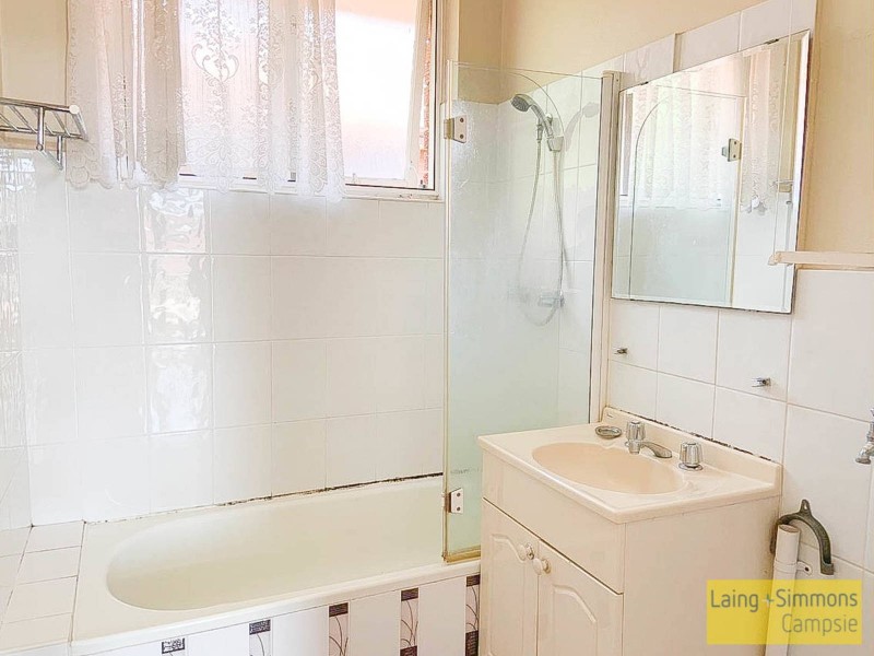 86 Clissold Pde, Campsie NSW 2194