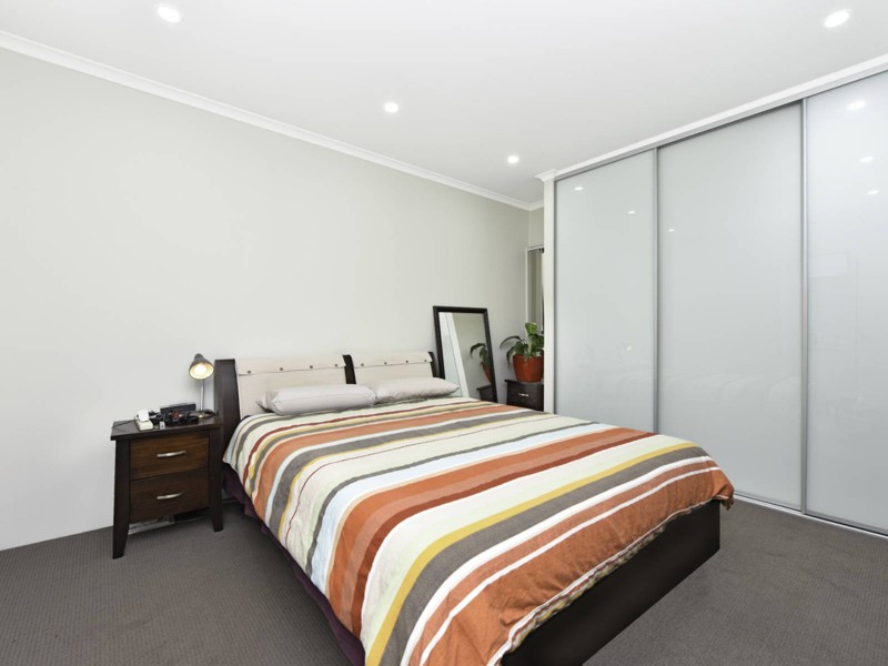 9/4 Charles Street, Canterbury NSW 2193