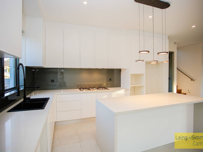 28b Cooloogatta Rd, Beverly Hills NSW 2209