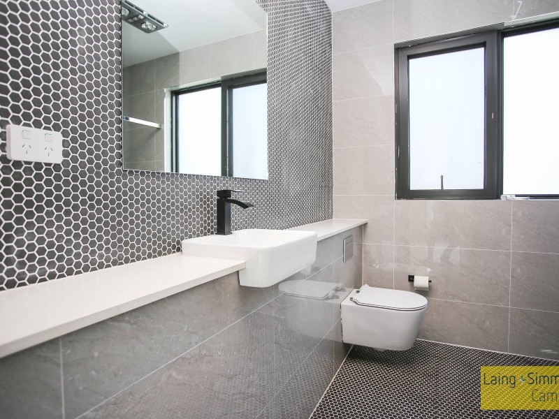 28b Cooloogatta Rd, Beverly Hills NSW 2209