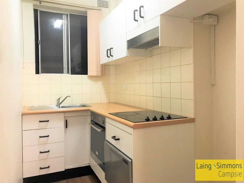 4 Howard St, Canterbury NSW 2193