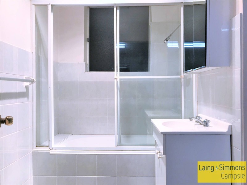 4 Howard St, Canterbury NSW 2193